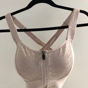 Victoria secret knock out ultra max sports bra 34 DDD